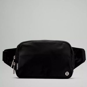 Lulu Lemon Everywhere Belt Bag